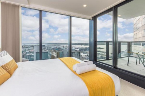 Magnificent SkyTower, Sea, Habour View in CBD